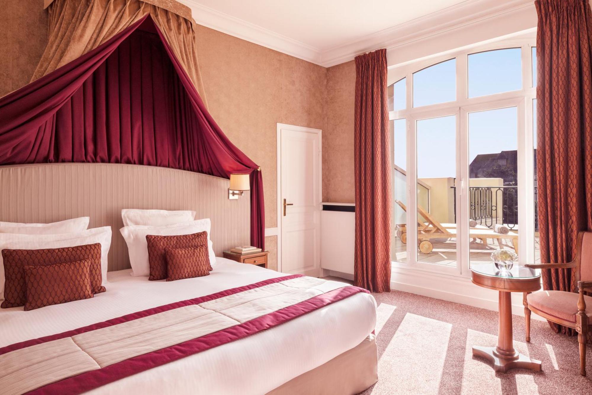 Hôtel Barrière Le Royal Deauville Exterior foto