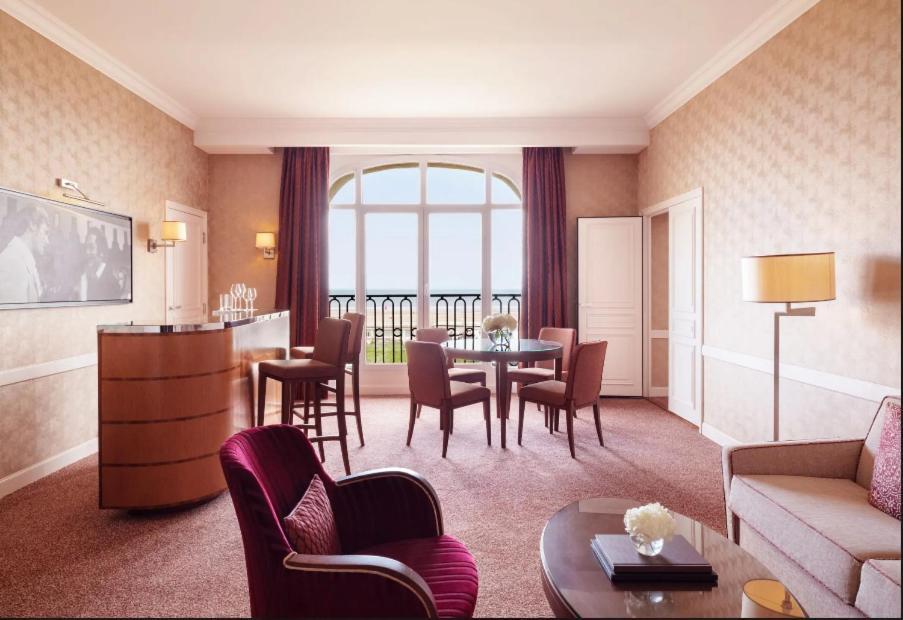 Hôtel Barrière Le Royal Deauville Exterior foto