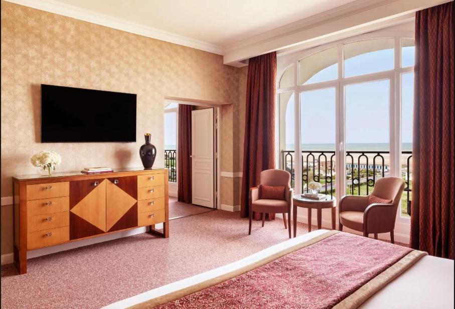 Hôtel Barrière Le Royal Deauville Exterior foto