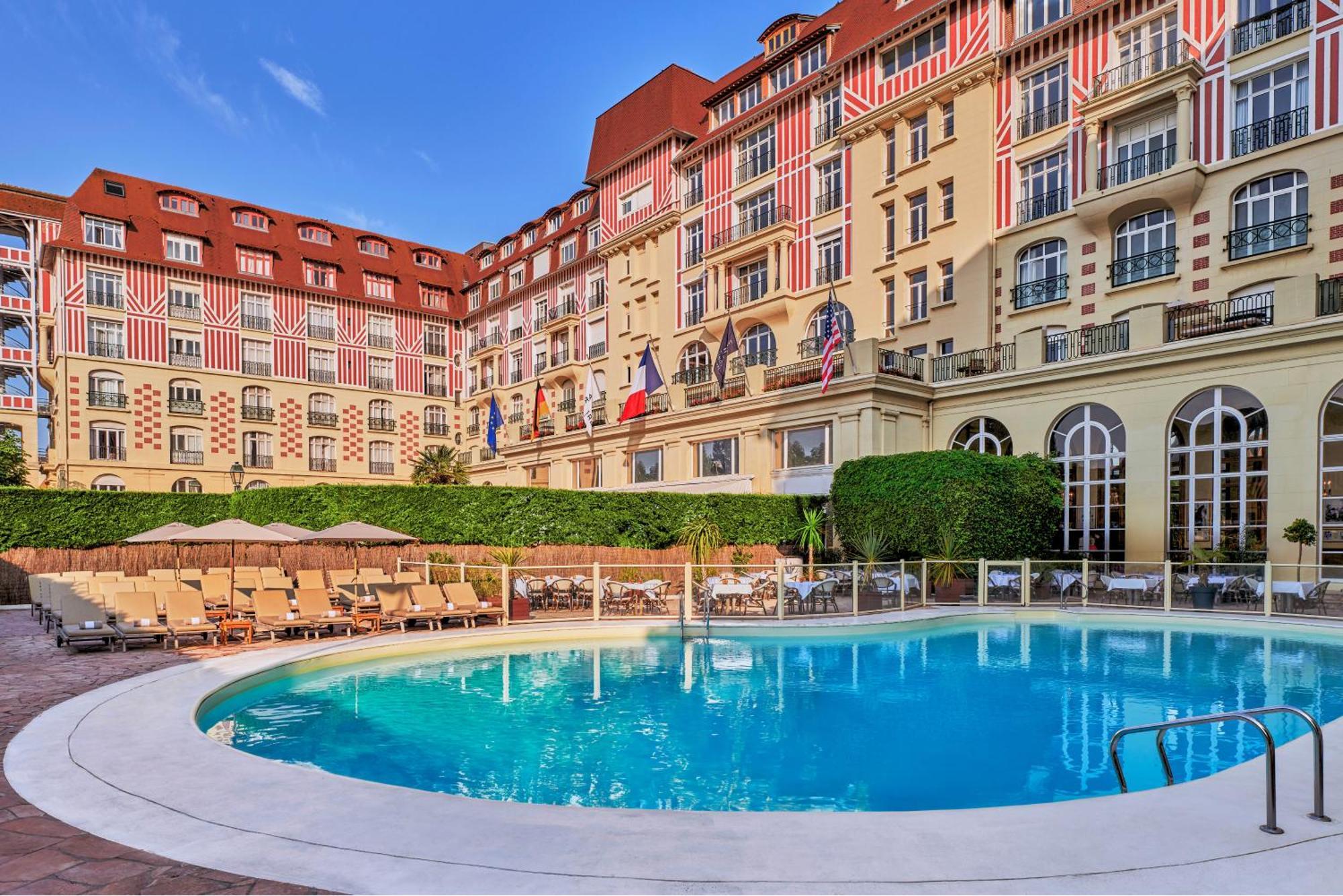 Hôtel Barrière Le Royal Deauville Exterior foto